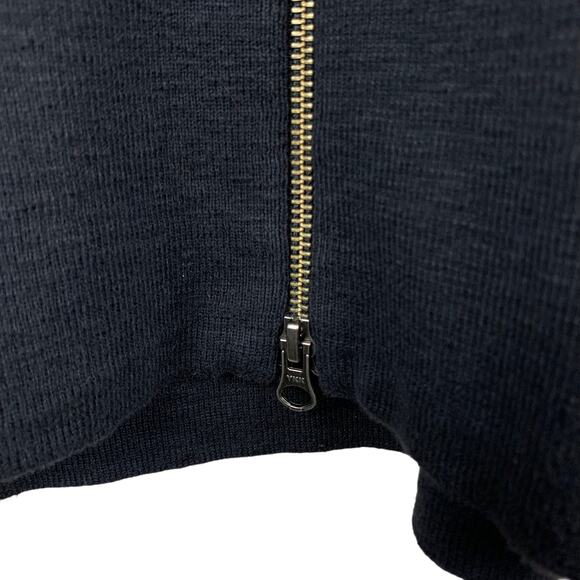 Men's Black and Green Sweater - Picture 6 of 9